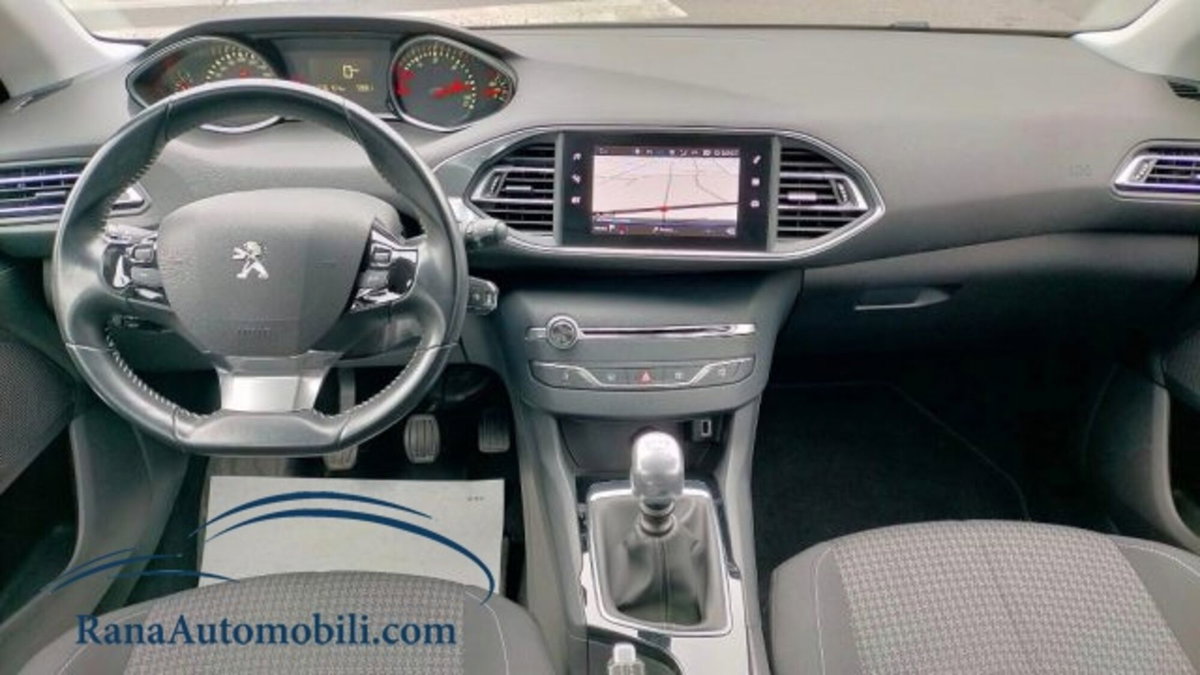 Peugeot 308 SW BlueHDi 130 S&S Business (6)
