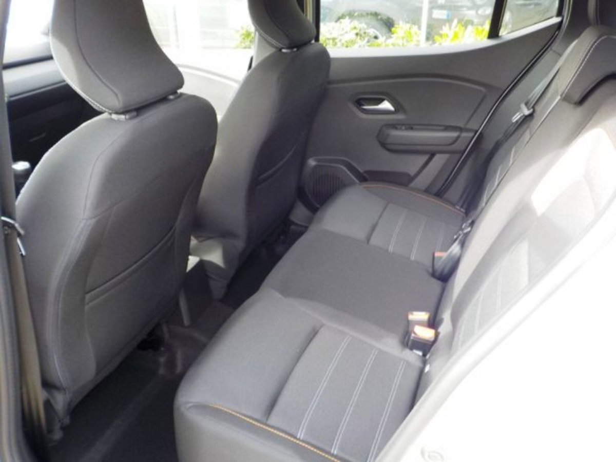 Dacia Sandero Stepway 1.2 Eco-G Extreme 120cv auto (10)