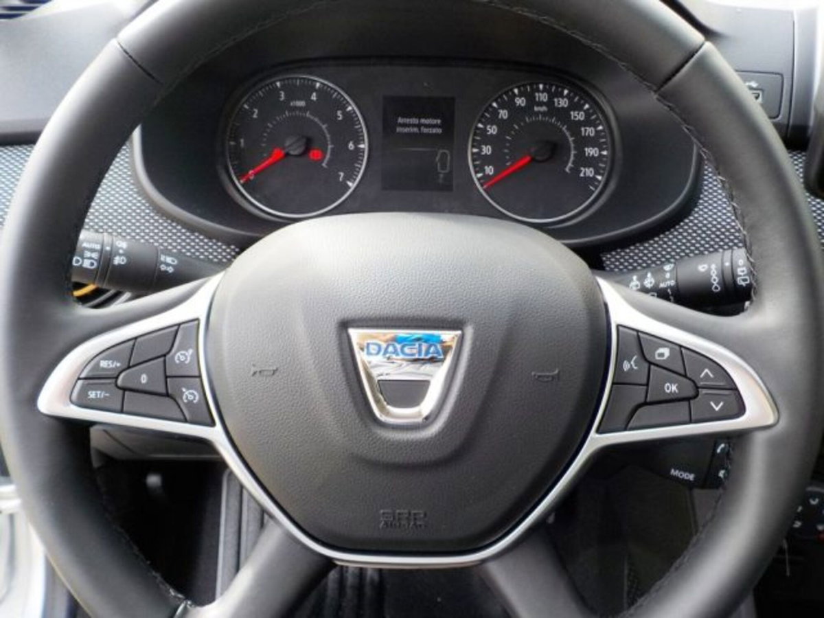 Dacia Sandero Stepway 1.2 Eco-G Extreme 120cv auto (2)