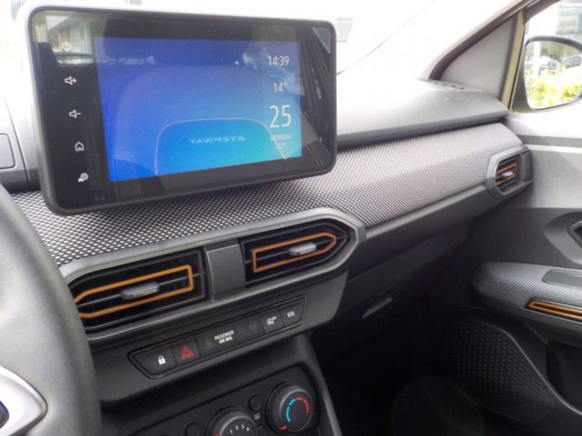 Dacia Sandero Stepway 1.2 Eco-G Extreme 120cv auto (20)