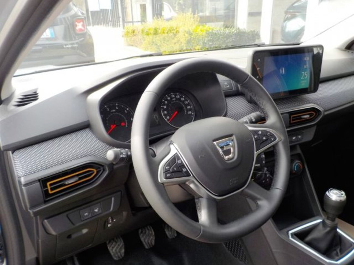 Dacia Sandero Stepway 1.2 Eco-G Extreme 120cv auto (6)