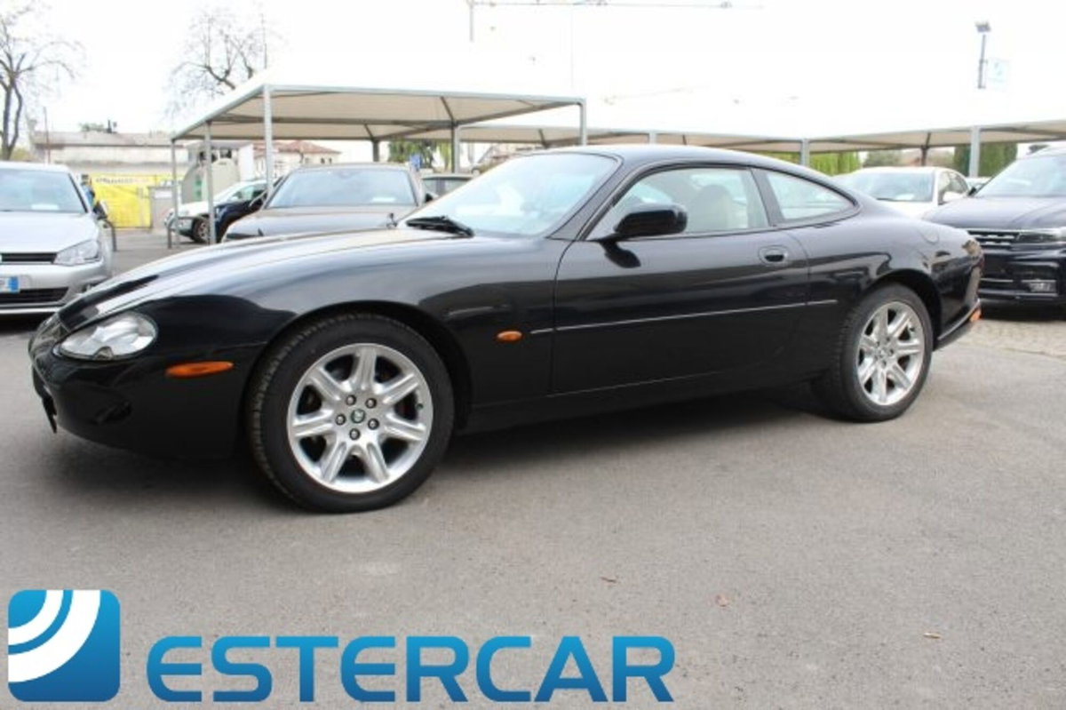 Jaguar XK8 4.0 Coupé (12)