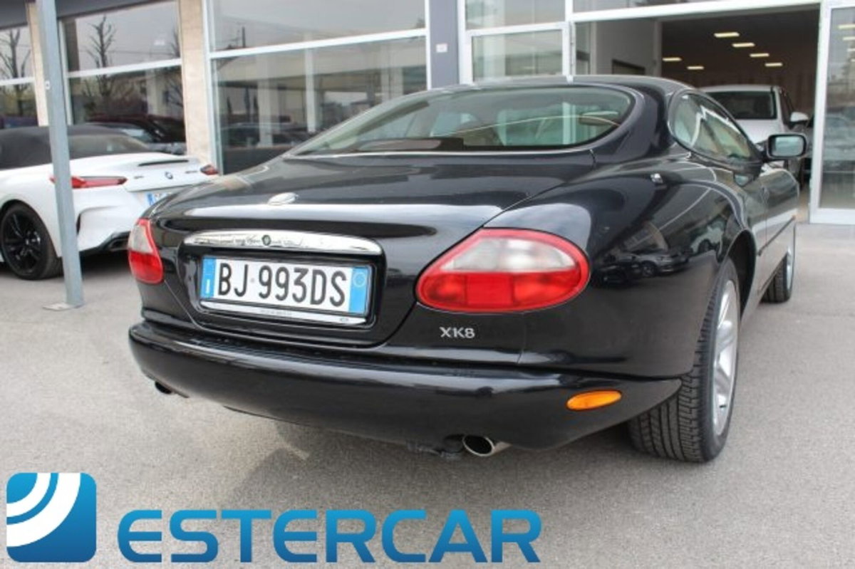 Jaguar XK8 4.0 Coupé (2)