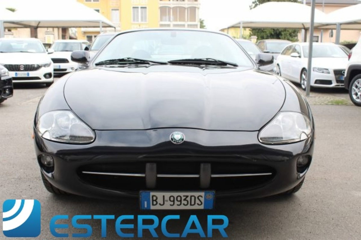 Jaguar XK8 4.0 Coupé (5)