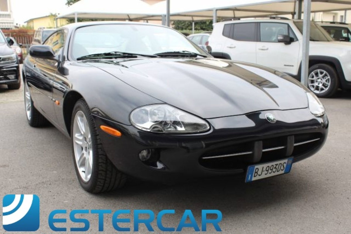 Jaguar XK8 4.0 Coupé (9)