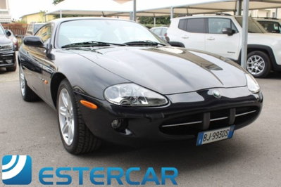 Jaguar XK8 4.0 Coupé (9)