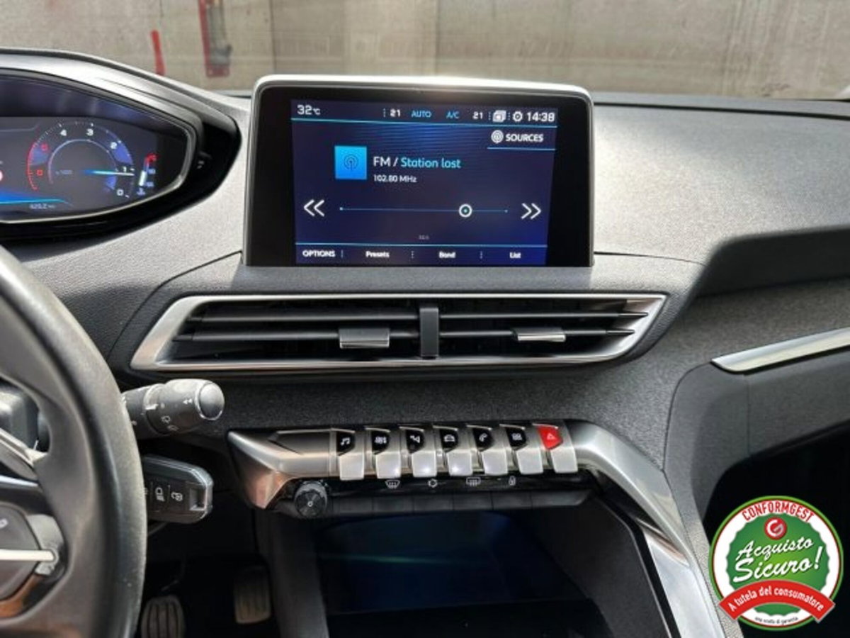 Peugeot 3008 BlueHDi 120 S&S Allure (18)