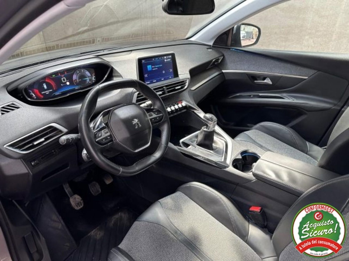 Peugeot 3008 BlueHDi 120 S&S Allure (8)