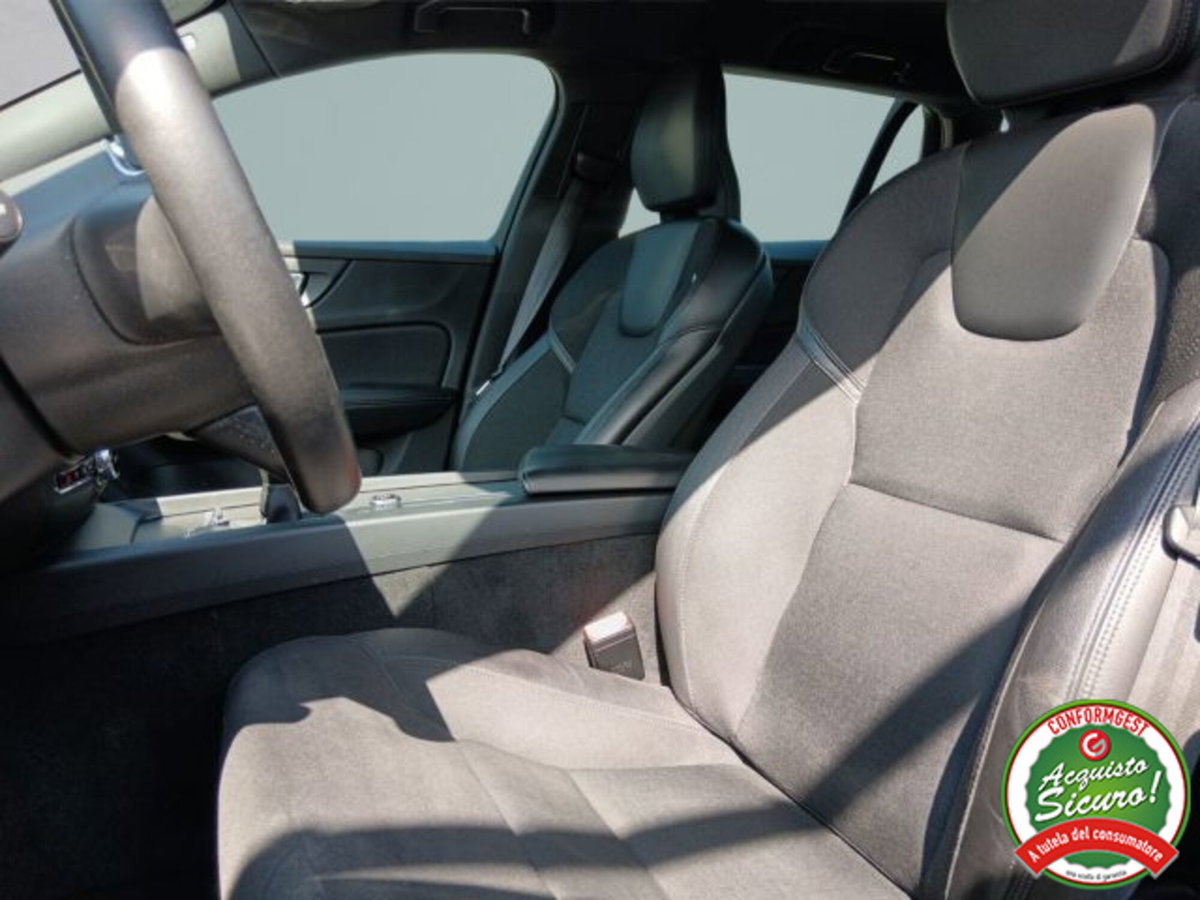 Volvo V60 D3 Momentum Business (7)