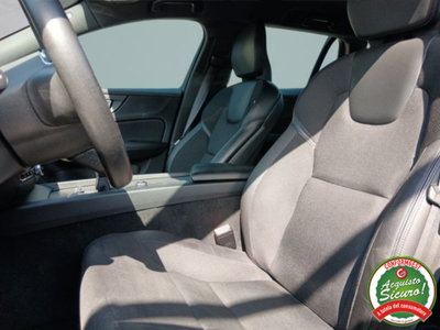 Volvo V60 D3 Momentum Business (7)