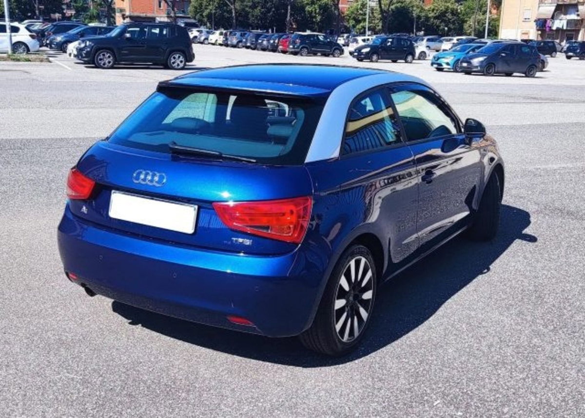 Audi A1 1.2 TFSI Attraction (3)