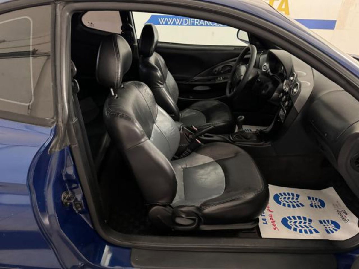 Hyundai Coupe 1.6i 16V cat FX (19)