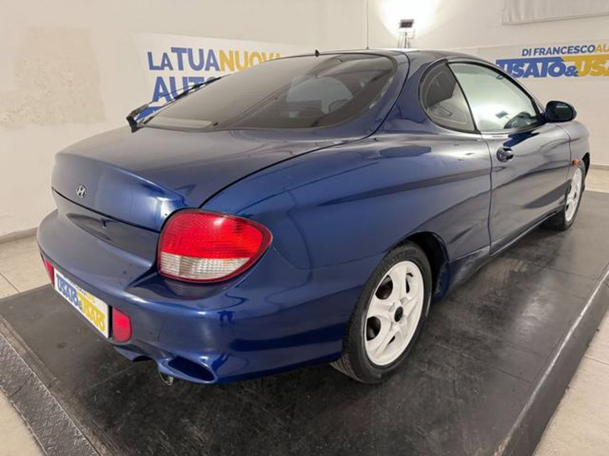 Hyundai Coupe 1.6i 16V cat FX (4)