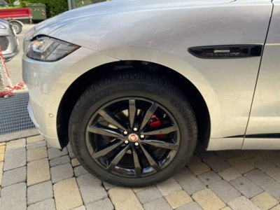 Jaguar F-Pace 2.0 D 240 CV AWD aut. R-Sport (15)