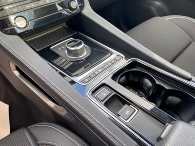 Jaguar F-Pace 2.0 D 240 CV AWD aut. R-Sport (19)
