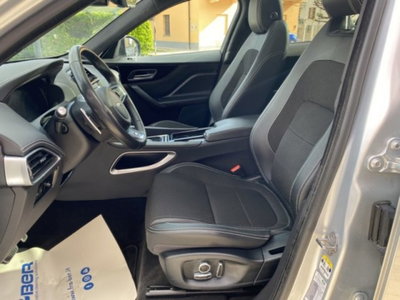 Jaguar F-Pace 2.0 D 240 CV AWD aut. R-Sport (6)