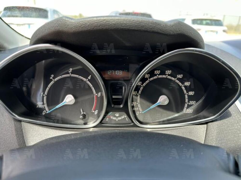 Ford Fiesta 1.5 TDCi 75CV 5 porte (6)