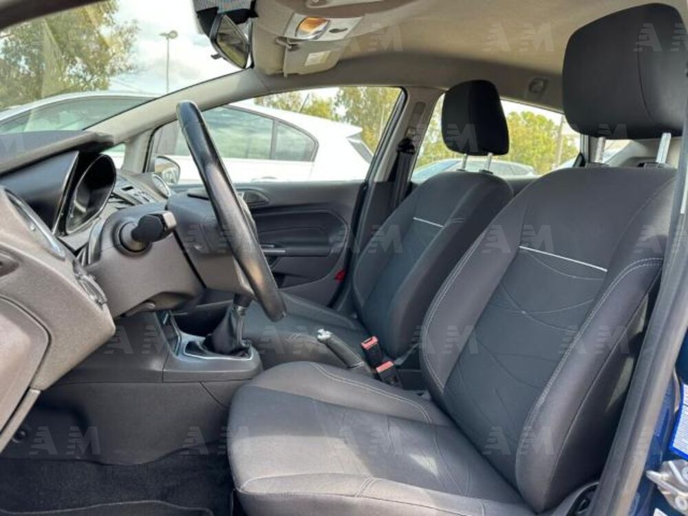 Ford Fiesta 1.5 TDCi 75CV 5 porte (7)
