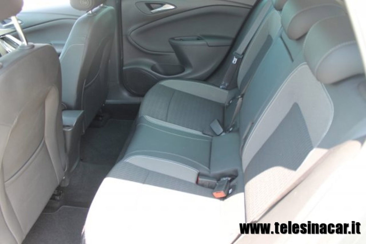 Opel Astra 1.5 CDTI 122 CV S&S 5 porte Business Elegance (7)