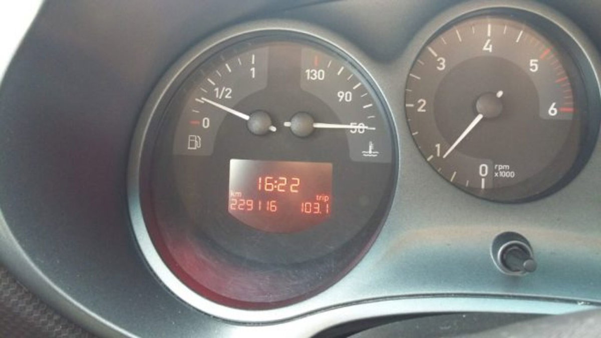 SEAT Leon 2.0 16V TDI Stylance (6)