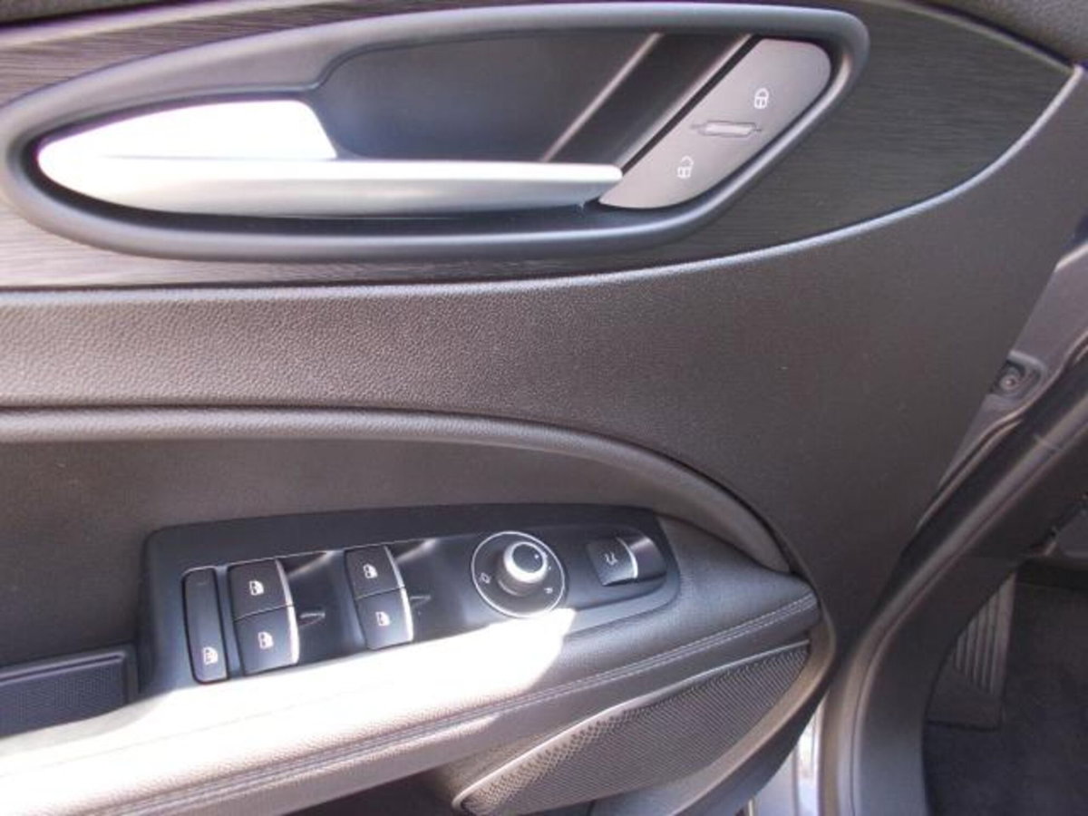 Alfa Romeo Stelvio Stelvio 2.2 Turbodiesel 180 CV AT8 Q4 Business (12)