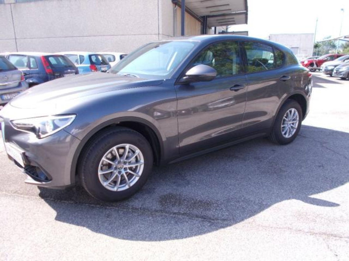 Alfa Romeo Stelvio Stelvio 2.2 Turbodiesel 180 CV AT8 Q4 Business (2)