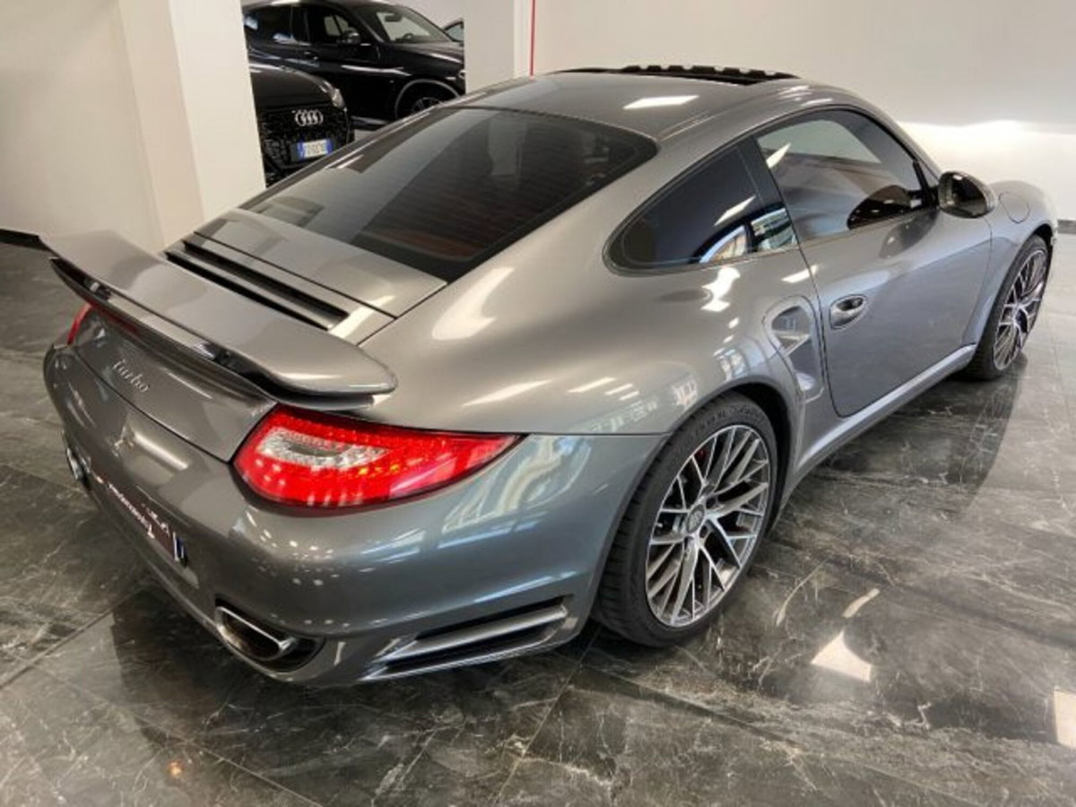 Porsche 911 Coupé Turbo (6)