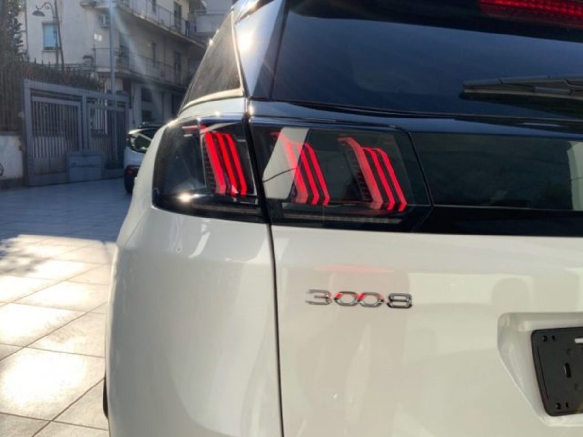 Peugeot 3008 BlueHDi 130 S&S EAT8 Allure Pack (5)
