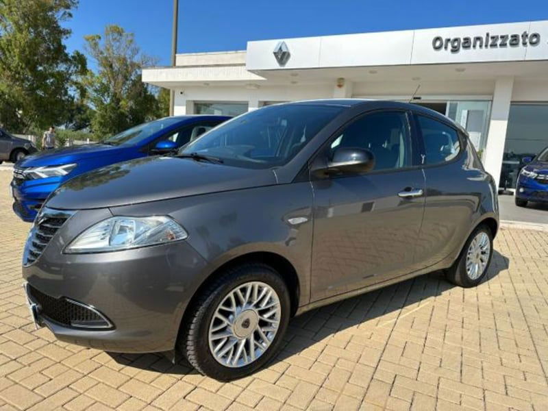 Lancia Ypsilon 1.2 69 CV 5 porte Gold