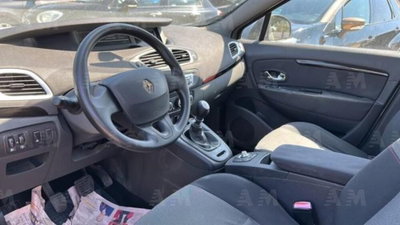 Renault Scénic X-Mod 1.6 GPL Dynamique (6)