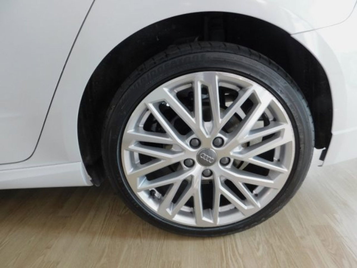 Audi A3 Sportback 30 TFSI S tronic Admired (11)