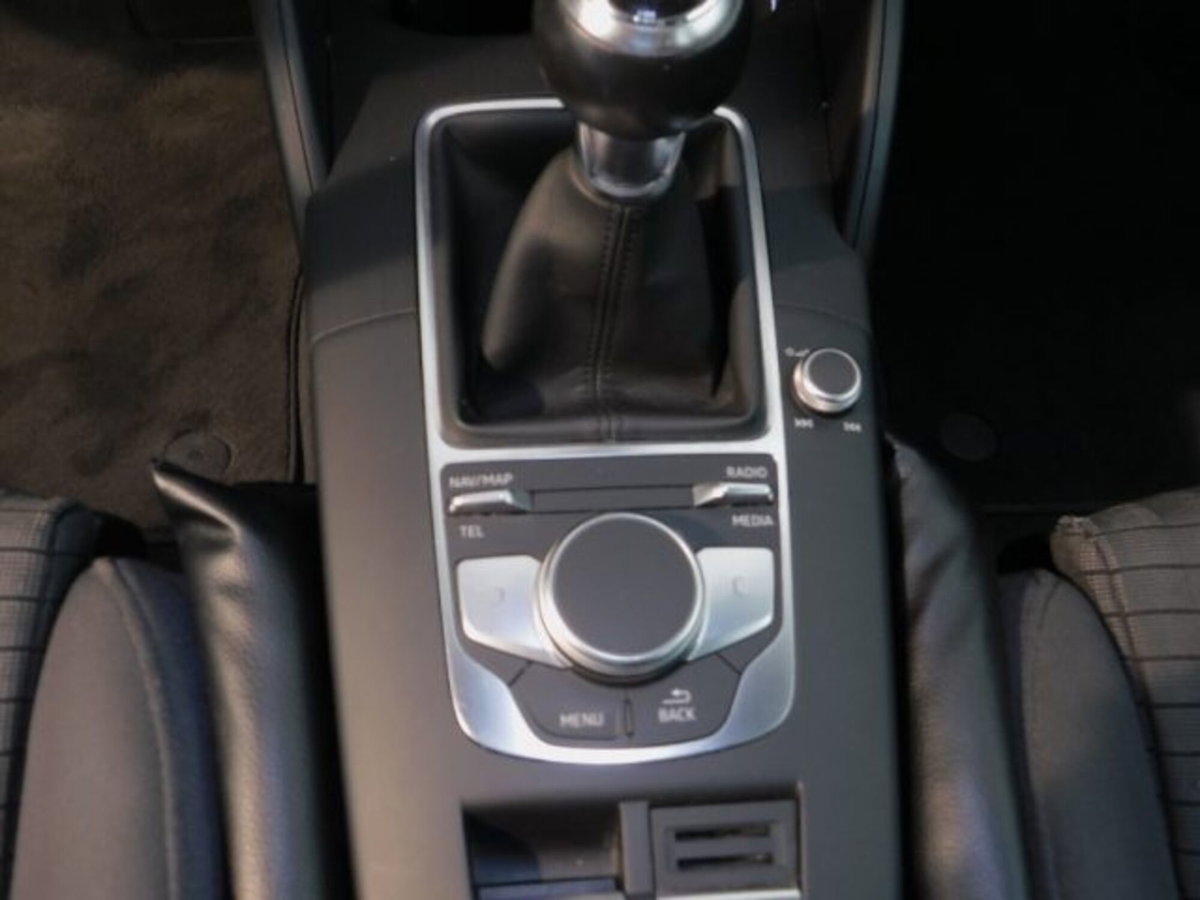 Audi A3 Sportback 30 TFSI S tronic Admired (16)