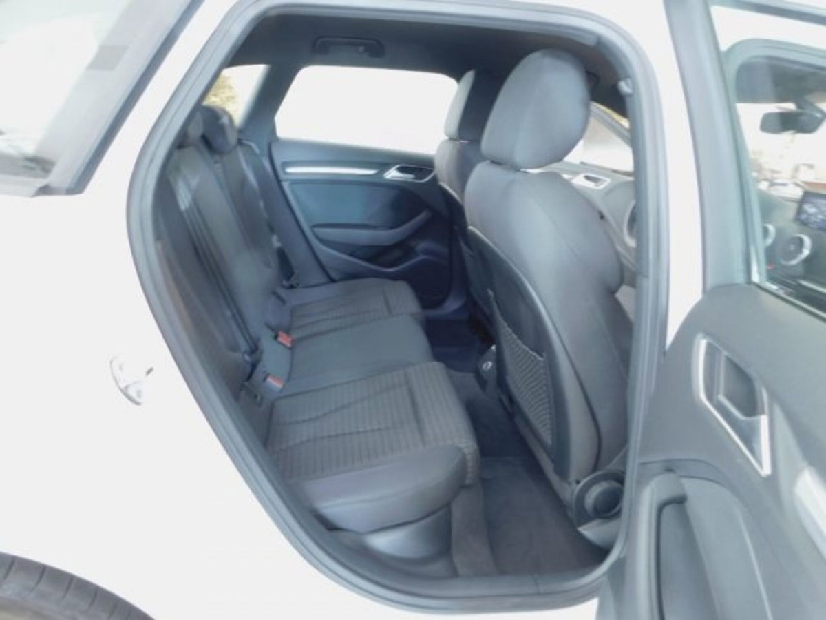 Audi A3 Sportback 30 TFSI S tronic Admired (10)