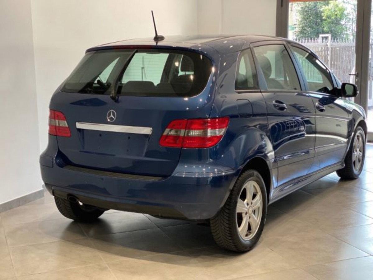 Mercedes-Benz Classe B 180 NGT BlueEFFICIENCY (6)