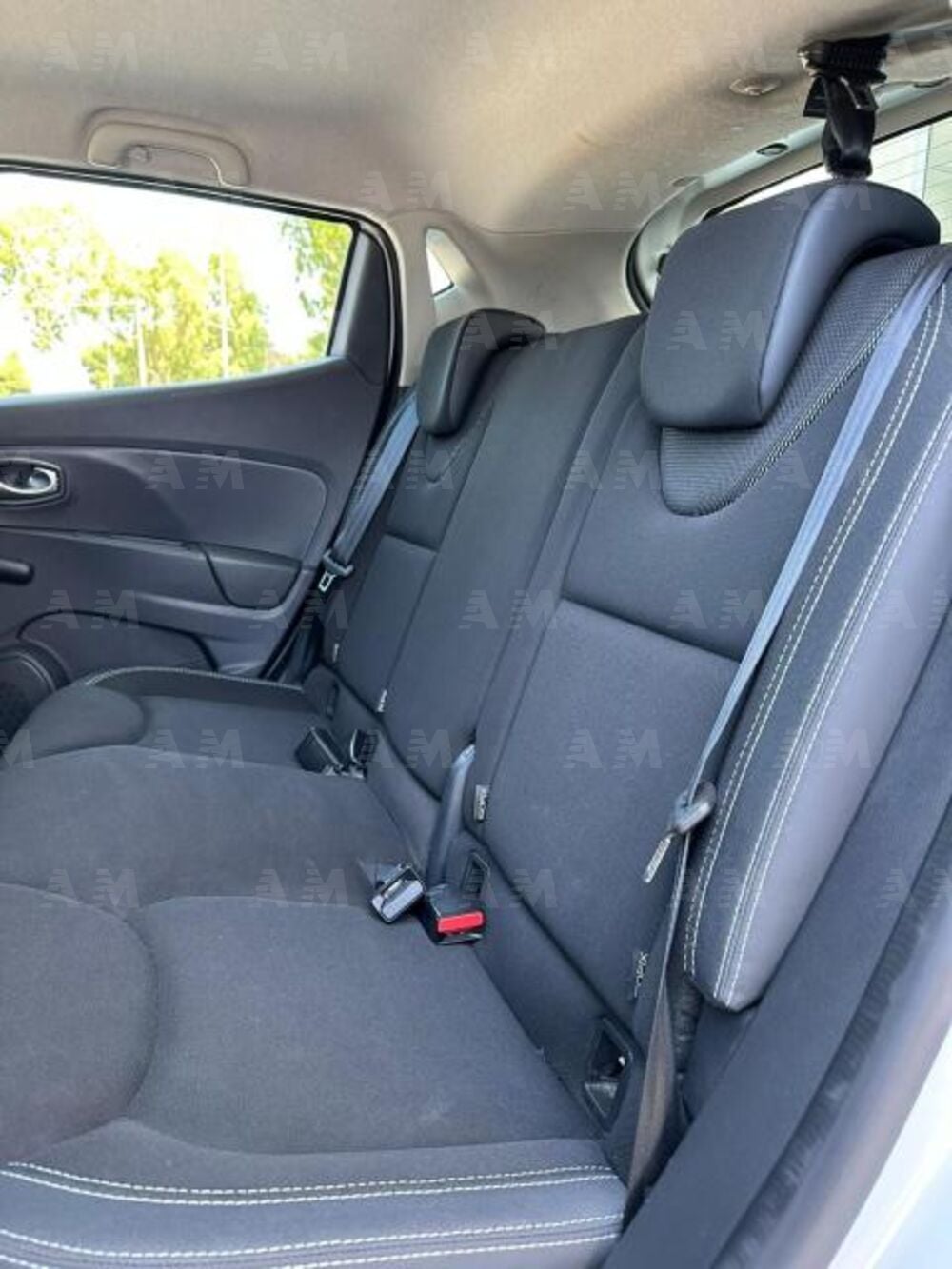 Renault Clio dCi 8V 75 CV 5 porte Moschino Life (10)