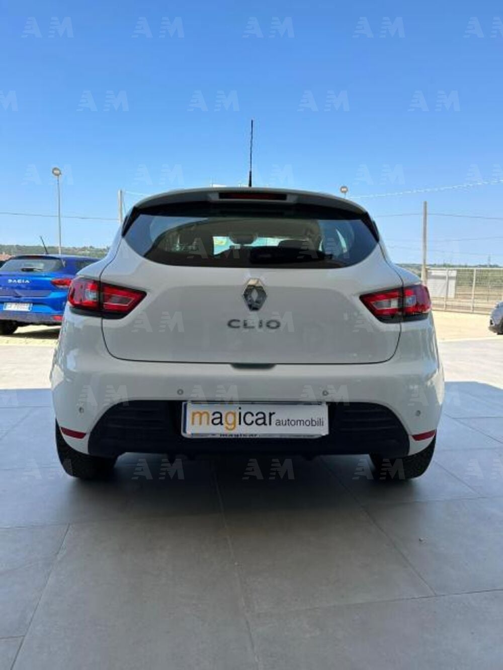 Renault Clio dCi 8V 75 CV 5 porte Moschino Life (6)