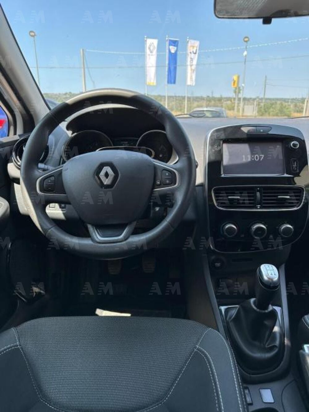 Renault Clio dCi 8V 75 CV 5 porte Moschino Life (7)