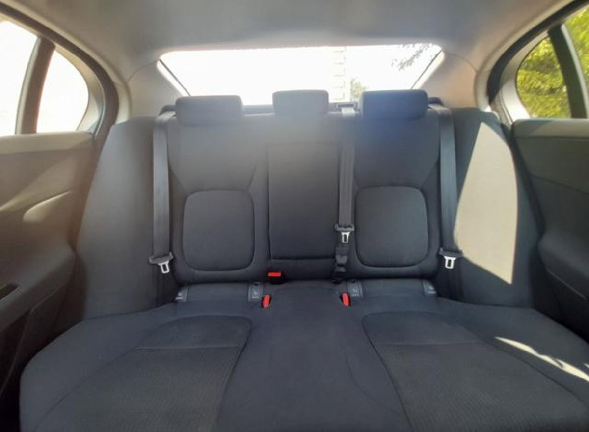 Jaguar XE 2.0 D Turbo 180CV aut. Pure (11)