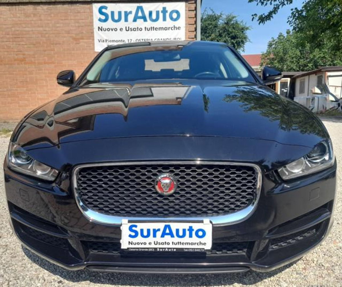 Jaguar XE 2.0 D Turbo 180CV aut. Pure (4)