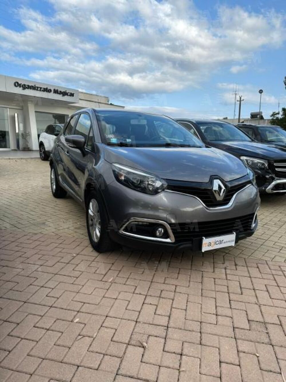 Renault Captur 1.5 dCi 8V 90 CV EDC Energy R-Link (3)