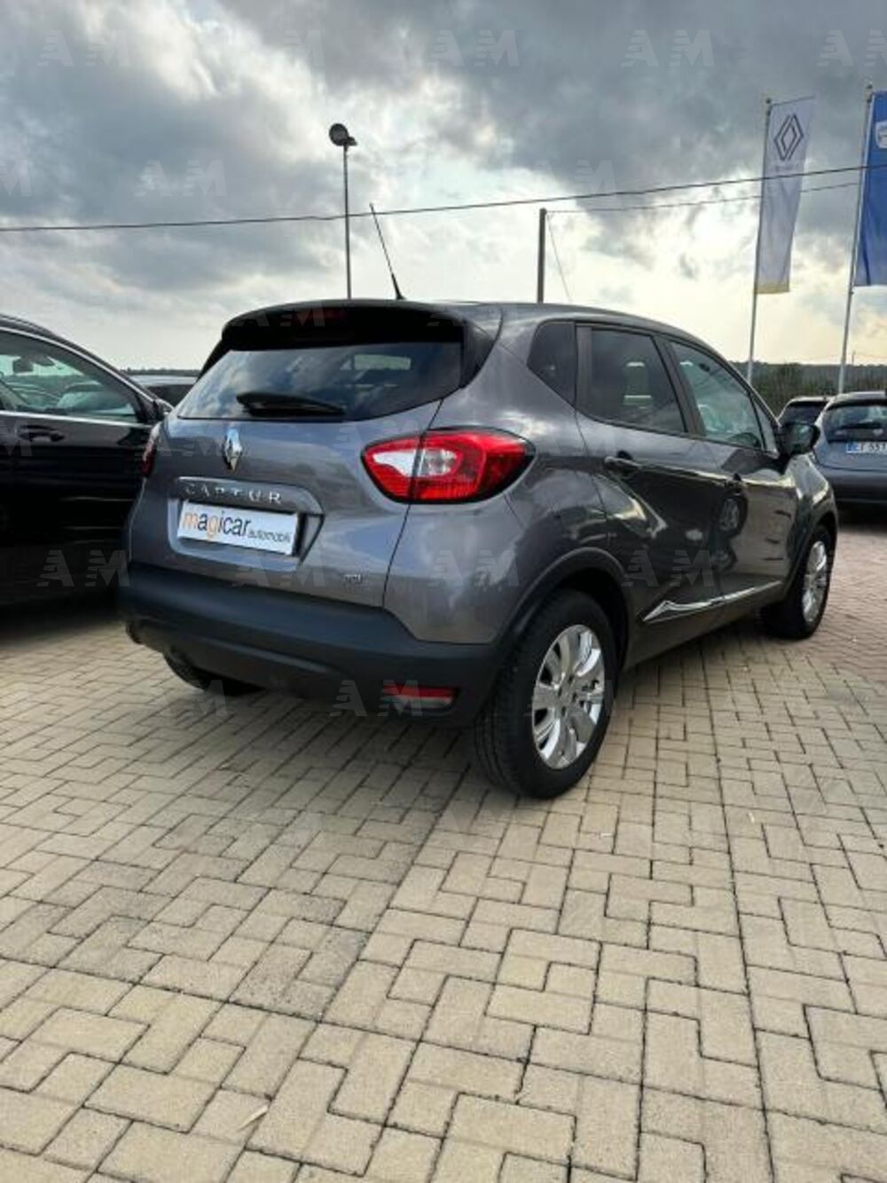 Renault Captur 1.5 dCi 8V 90 CV EDC Energy R-Link (4)