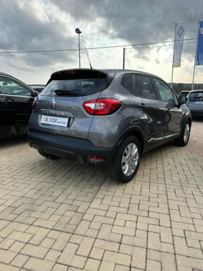 Renault Captur 1.5 dCi 8V 90 CV EDC Energy R-Link (4)