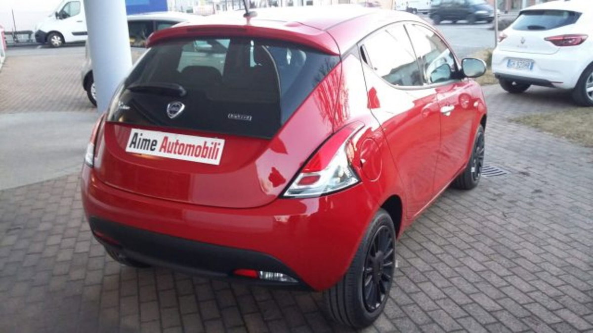 Lancia Ypsilon 1.0 FireFly 5 porte S&S Hybrid Gold Plus (3)