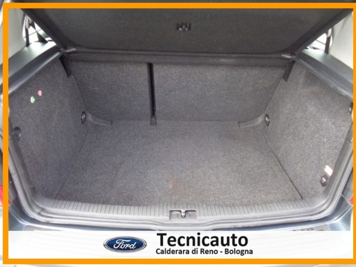 Volkswagen Golf 1.6 cat 3 porte Comfortline (11)