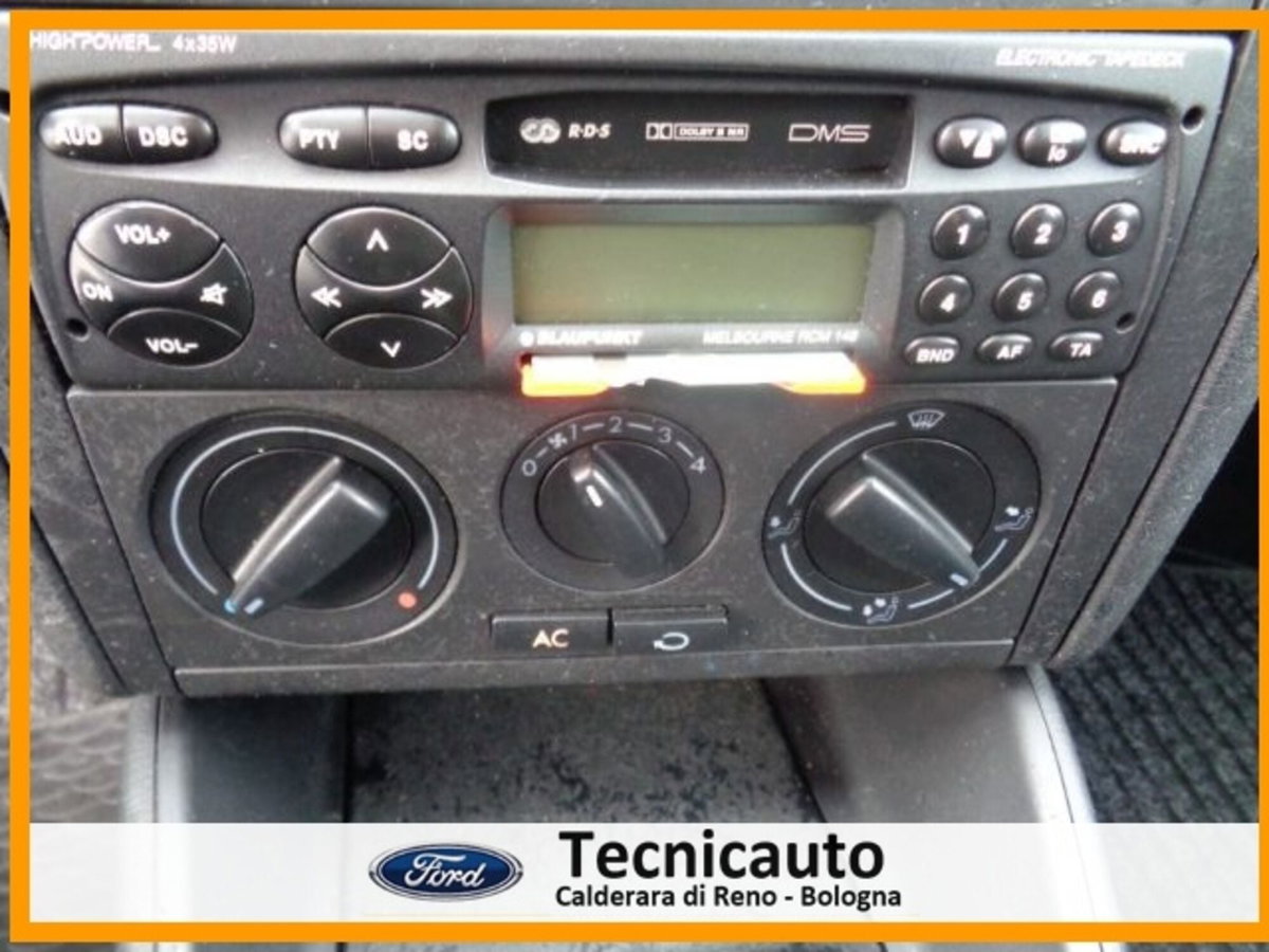 Volkswagen Golf 1.6 cat 3 porte Comfortline (13)