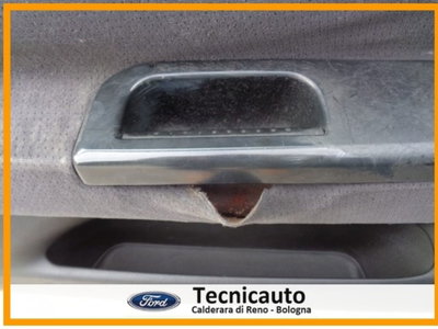 Volkswagen Golf 1.6 cat 3 porte Comfortline (18)