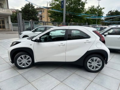 Toyota Aygo X 1.0 Active 72cv (12)