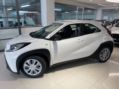 Toyota Aygo X 1.0 Active 72cv (3)