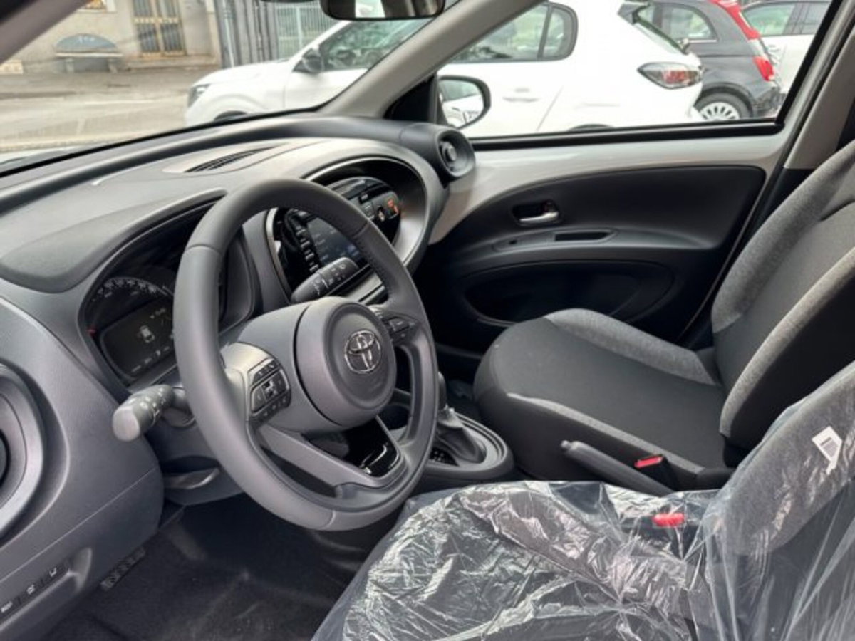 Toyota Aygo X 1.0 Active 72cv (7)