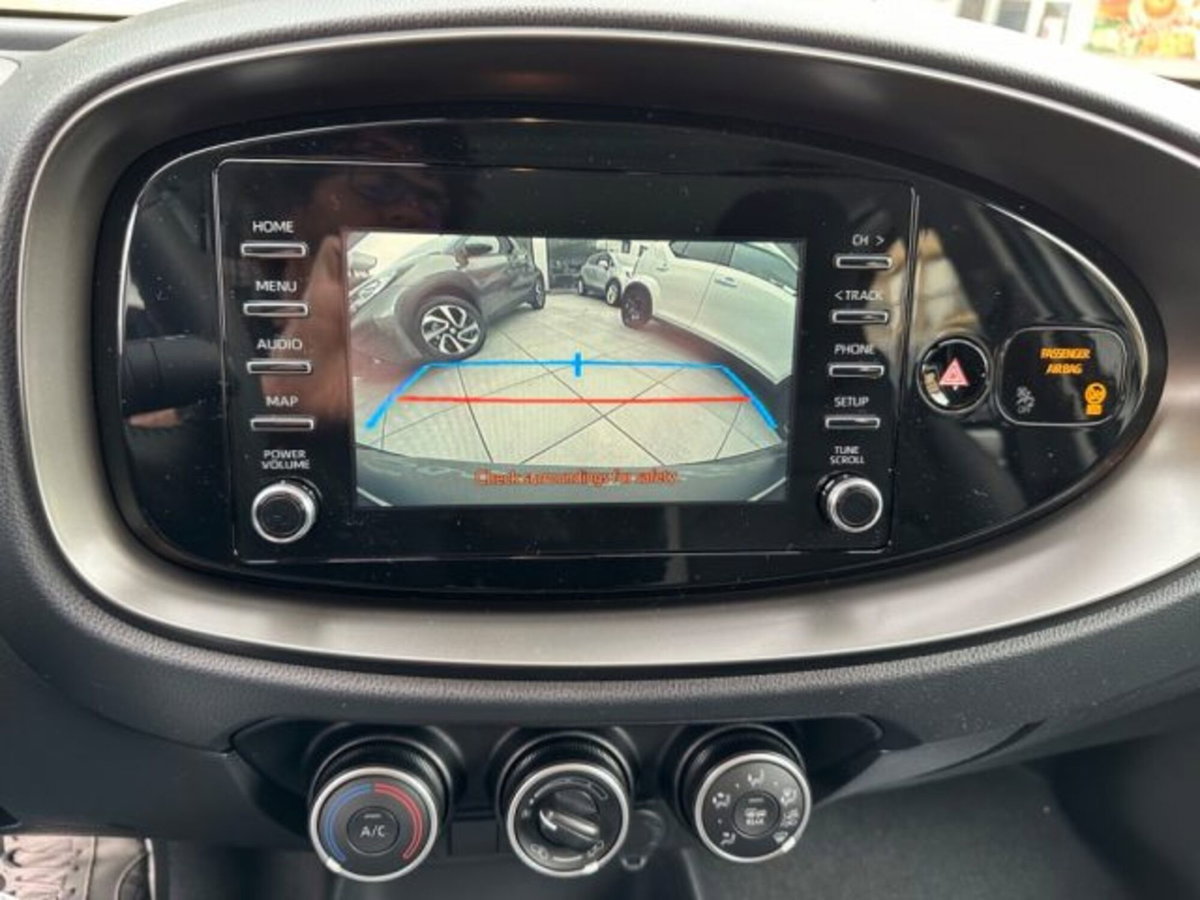 Toyota Aygo X 1.0 Active 72cv (8)